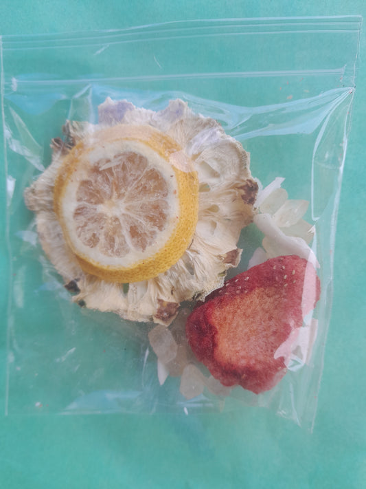 Strawberries, Lemon Slices, Pear, Coconut & Rock Sugar/Flower & Fruit Loose Leaf Tea Package
